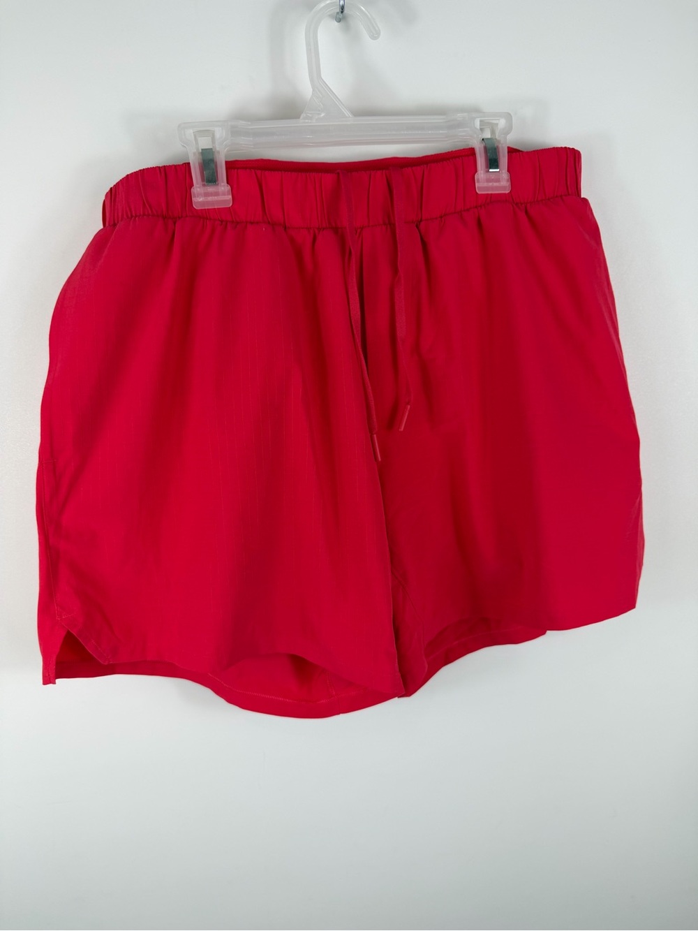 Lululemon Men’s Red Athletic Lined Drawstring Shorts Pockets L 5" Inseam